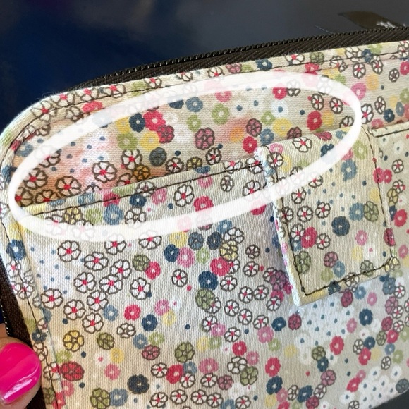 Thirty-One Floral Zip-Up Wallet - Picture 4 of 5
